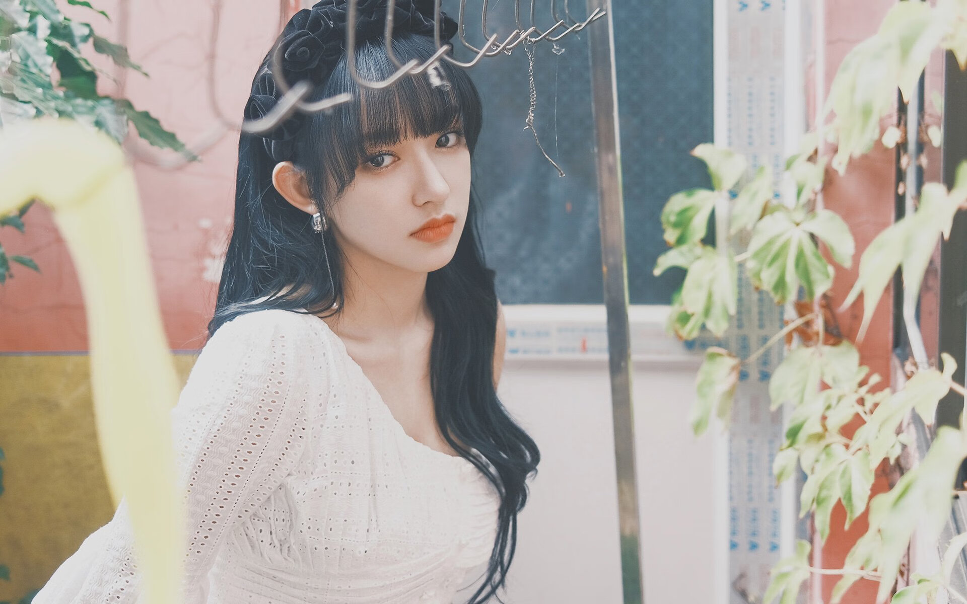 球队在防守端节奏控制是否影响对手出手选择，怎样防守控球队员